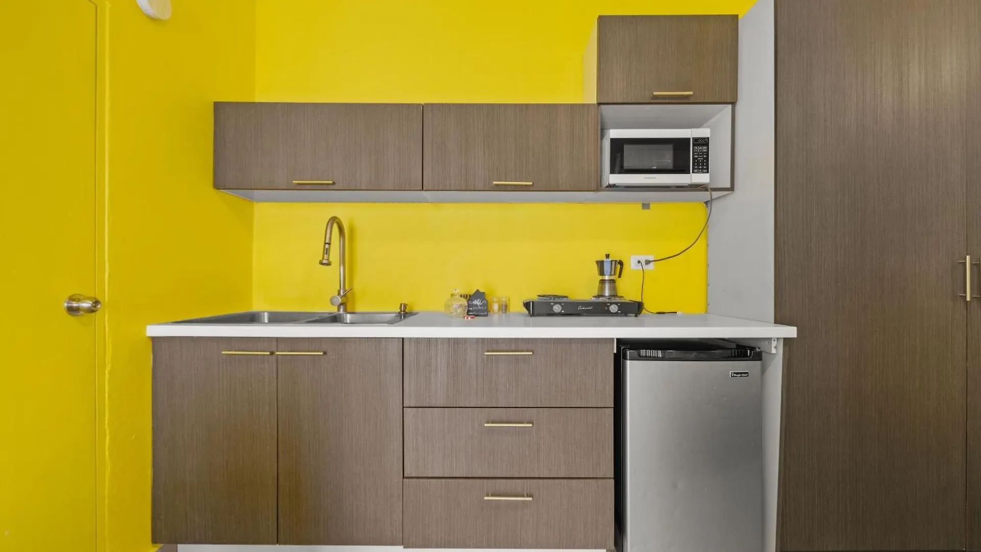 Bright Studio In Quiet Area - Self Check In - Mm10 San Juan Apartament